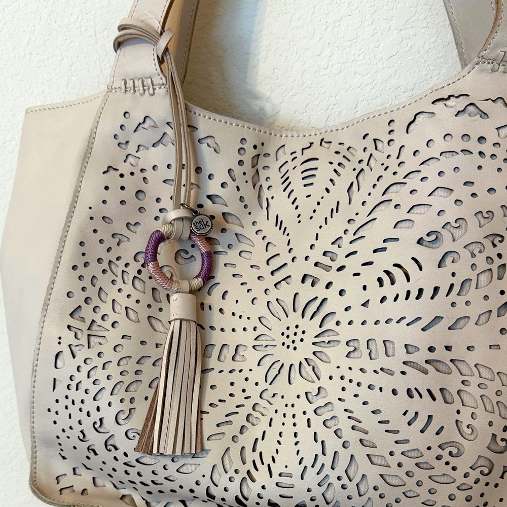 the sak creamy Beige Laser-Cut Leather Tote Bag with Tassel - Picture 4 of 8